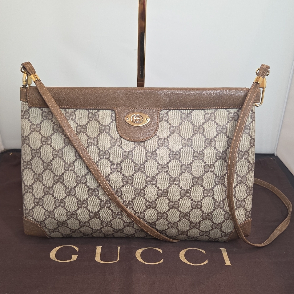 Gucci 1970's Rare convertable crossbody/clutch an archived collectible piece - Picture 1 of 16